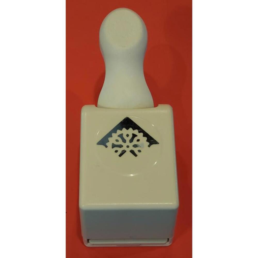 Martha Stewart Medium Snowflake Corner Paper Punch Scrapbooking Crafts